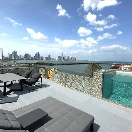 Amazinn Places Penthouse Deluxe, Skyline And Private Rooftop